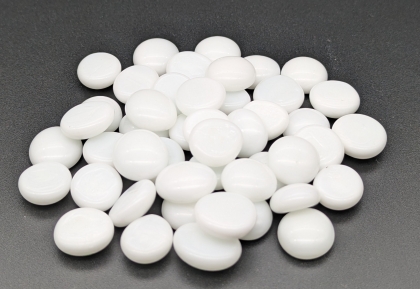 Preview: Glasnuggets weiß opak 15-17 mm/1 kg